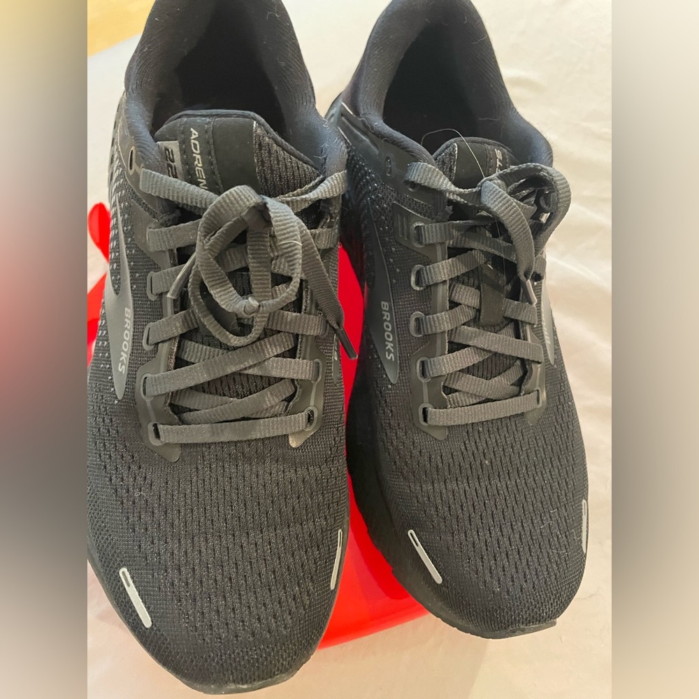 Brooks Adrenaline GTS 22 Womens 7